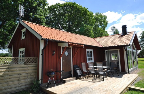 Vrigstad Cottage | Beautiful cottage just a few meters from the lake