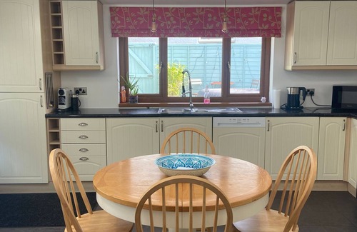 Porthcawl Cottage | Beautiful cottage, newly decorated in the heart of Nottage village