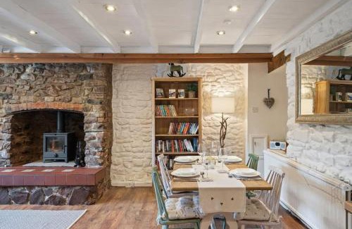 Dunster House | Beautiful Cottage Parking Central Dunster