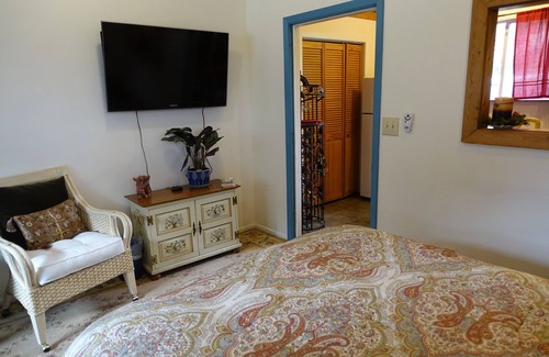 Arroyo Grande House | Beautiful cottage in quiet, rural setting in the heart of wine country.