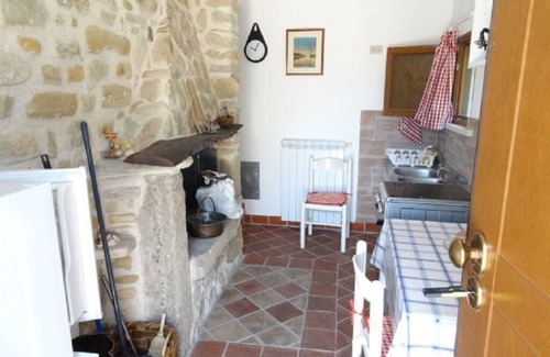 Cugnoli House | BEAUTIFUL COUNTRYSIDE VILLAGE FOR 20 GUESTS