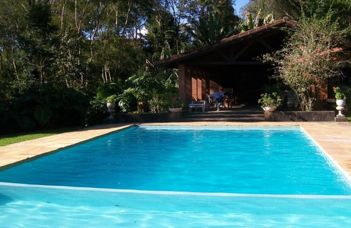 Floresta House | Beautiful country house within Fazenda Centenária, 10m from the center of JF.