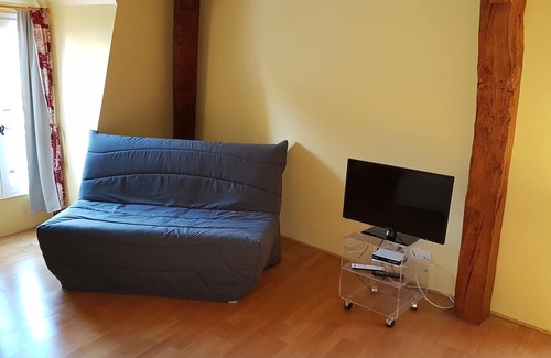 Villamblard House | Beautiful country house with large pool & pretty garden, free Wi-Fi