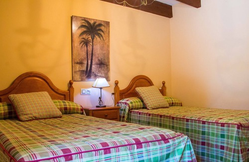 A Lama House | Beautiful Country House with Private Pool