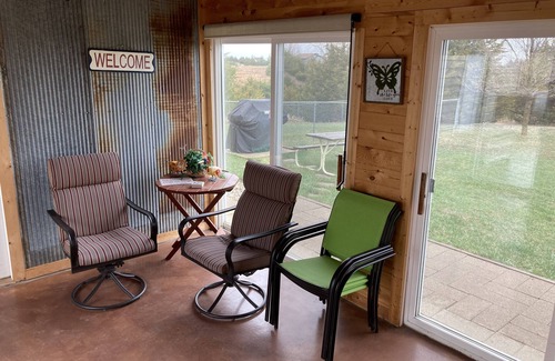 Yankton House | Beautiful Country Setting mins from Lewis & Clark