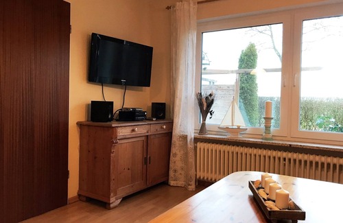 Dornumergrode Apartment | beautiful, cozy and family-friendly apartment with a large garden