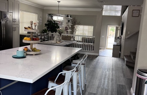 Las Vegas House | Beautiful Cozy home with 5 bdr and 3 baths. Great for families, entertainment.