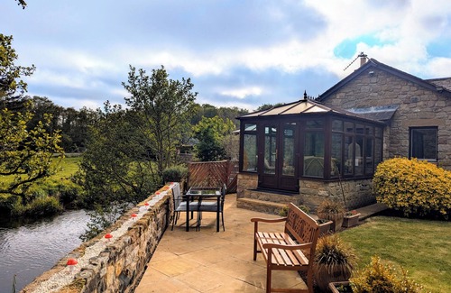 Waren Mill Cottage | Beautiful detatched cottage situated within a small hamlet near Bamburgh.