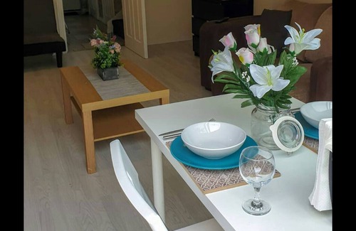 Darlaston House | Beautiful family home *perfect for contractors*