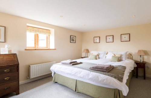 Suckley House | Beautiful family home surrounded by rural farmland