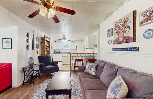 Kingsland House | Beautiful Family House w/WiFi, Central AC, Washer/Dryer & Shared Boat Launch