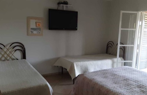 Itu House | Beautiful farm, spacious and very clean 45 minutes from SP.