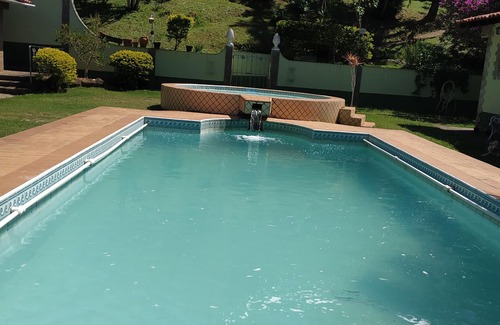 Sao Roque House | Beautiful farm with stunning views located in a charming and beautiful condominium.