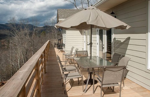 Marble House | Beautiful Fully Equipped Mountain Retreat with Stunning Views