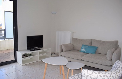 Perros-Guirec Apartment | Beautiful fully renovated apartment for 5 people in the center of PERROS-GUIREC