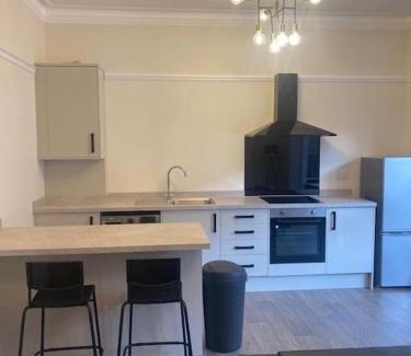 Church End Apartment | Beautiful ground floor flat
