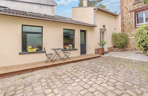 Montmagny Apartment | Beautiful guest house 12 minutes from Paris, near Stade de France