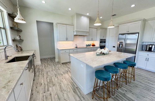 Dennis House | Beautiful Hillside Home Overlooking Dove Ridge Vineyard