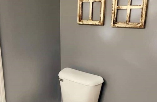 Versailles Apartment | Beautiful historical 2 king BR suite on Main St.