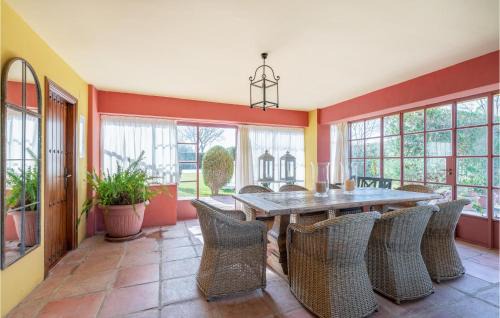 Moron de la Frontera House | Beautiful Home In Moron De La Frontera