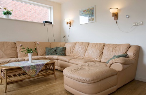 Egmond aan Zee House | Beautiful holiday home with garden with 3 bedrooms for 6 people near the beach.