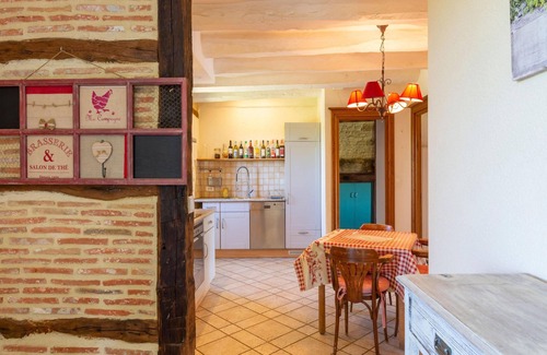 Degagnac House | Beautiful holiday home with a shared pool