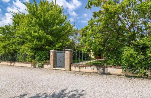 Pagnano Villa | Beautiful holiday home in Zelarino with pool