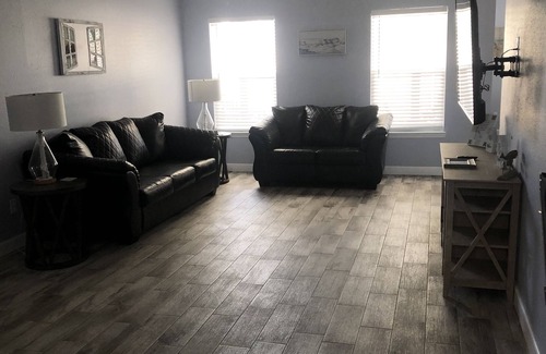 Silver Sands House | Beautiful home 2 blocks off of the beach