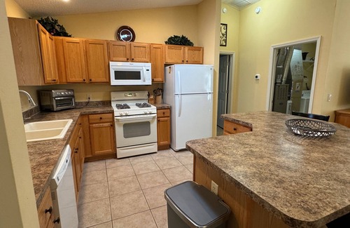 Liberty Park House | Beautiful Home Close to Lake Sumter Landing! Golf Cart, BBQ Grill & Free WIFI