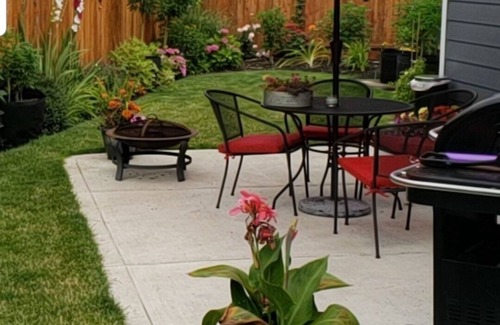 Alvadore House | Beautiful home close to the Eugene Airport with easy access to downtown Eugene