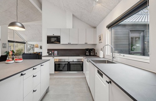 Sømarken House | Beautiful home in Aakirkeby with sauna