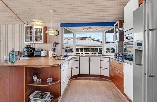 Allingabro House | Beautiful home in Allingåbro with WiFi