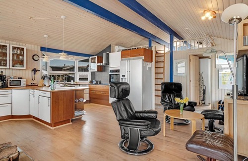 Allingabro House | Beautiful home in Allingåbro with WiFi