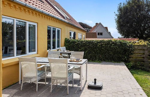 Assens House | Beautiful home in Assens with house sea view