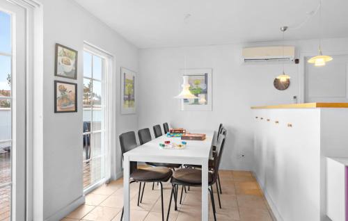 Middelfart House | Beautiful Home In Brenderup Fyn