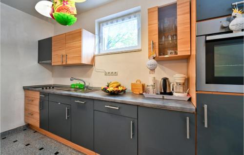 Dugo Selo House | Beautiful Home In Dugo Selo