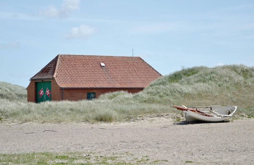 Slette Strand House | Beautiful home in Fjerritslev with WiFi