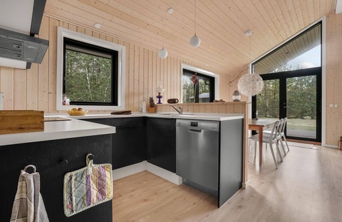 Fur House | Beautiful home in Fur with WiFi