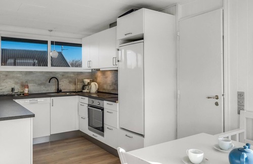 Bjerregaard House | Beautiful home in Hvide Sande with WiFi