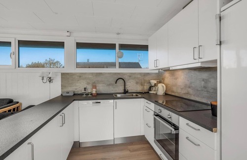Bjerregaard House | Beautiful home in Hvide Sande with WiFi