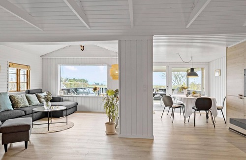 Hejsager Strand House | Beautiful home in Haderslev with WiFi