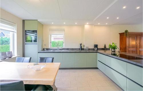 Julianadorp House | Beautiful Home In Julianadorp With Wifi