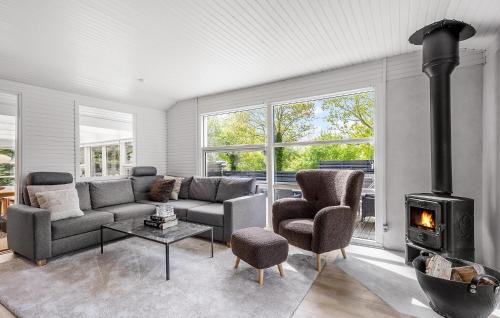 Logstrup House | Beautiful Home In Løgstrup