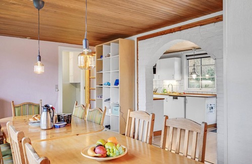 Millinge House | Beautiful home in Millinge with kitchen