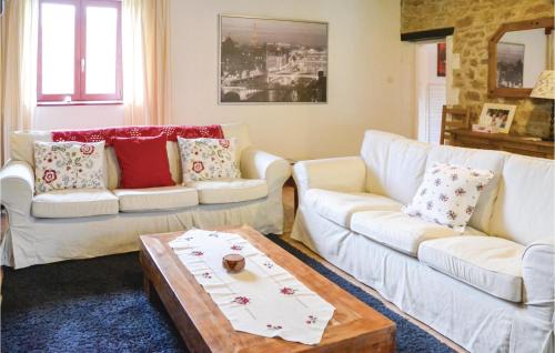 Montaudin House | Beautiful Home In Montaudin With Wifi