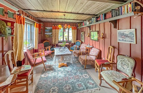 Skjaak House | Beautiful home in Nordberg with sauna