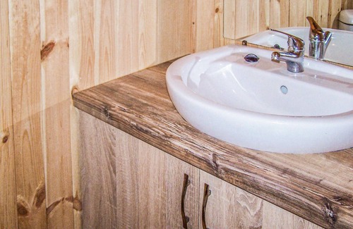 gmina Sianow House | Beautiful home in Osieki with WiFi