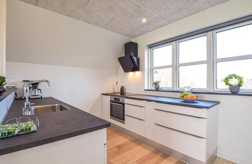 Tørresø House | Beautiful home in Otterup with kitchen