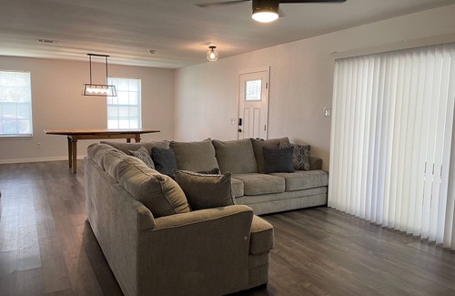 Myrtle Grove House | Beautiful home in Pensacola suburbs w/pool! 15-20 min from the Beach & Downtown!