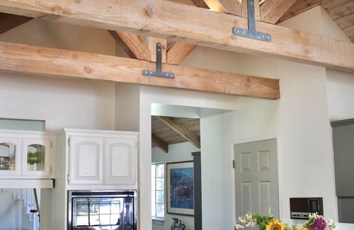 Junction House | Beautiful home in Redding!